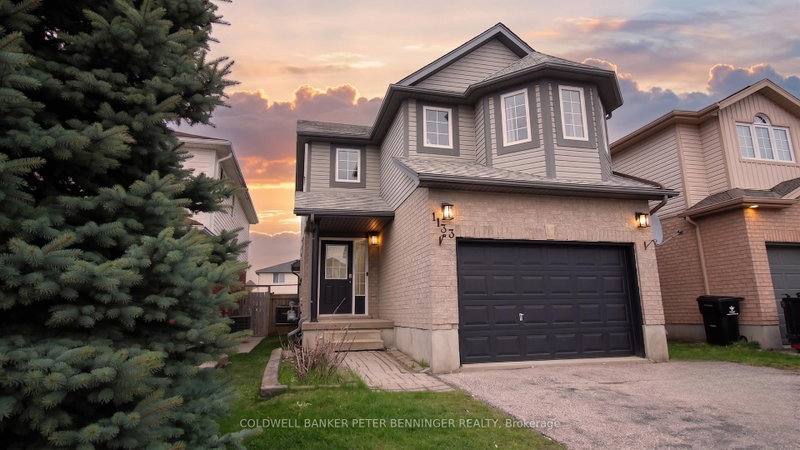 1133 Copper Leaf Crescent