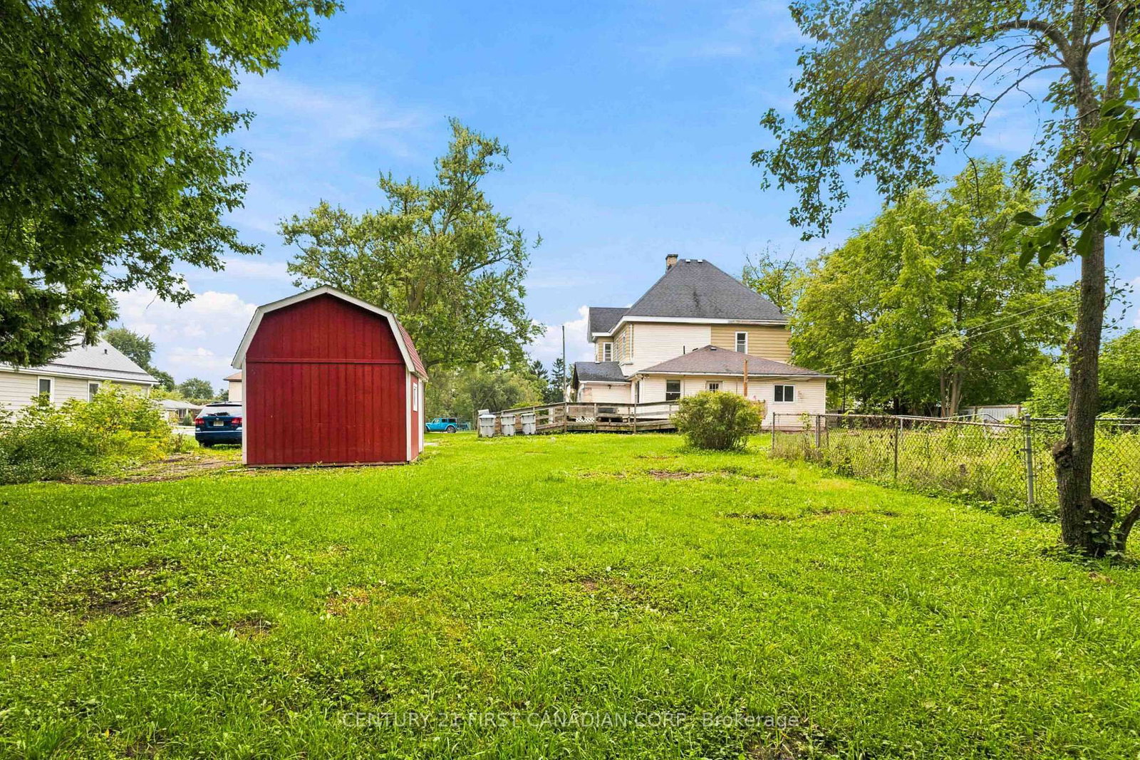 128 Main Street • Lucan Biddulph, ON photo 13