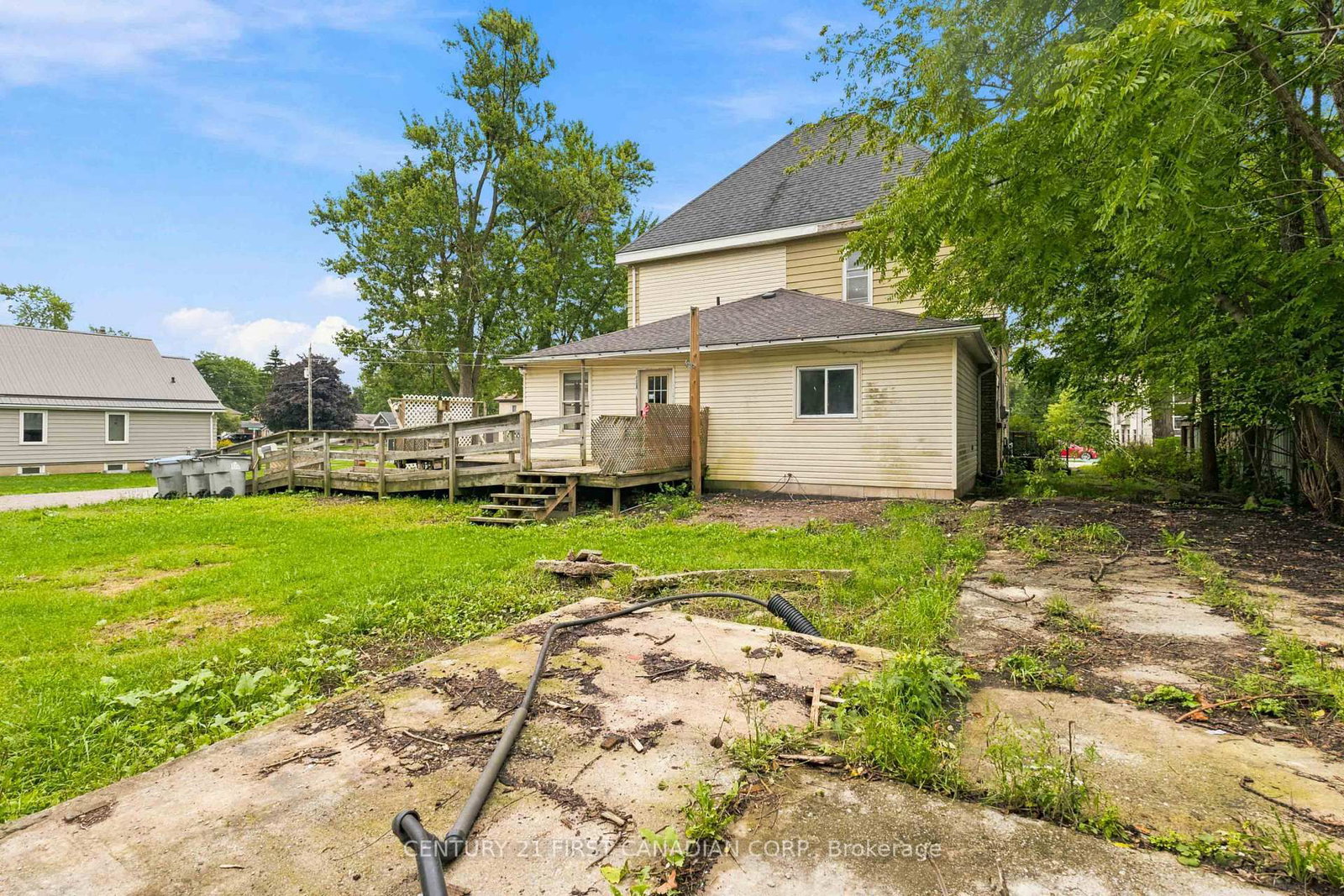 128 Main Street • Lucan Biddulph, ON photo 17