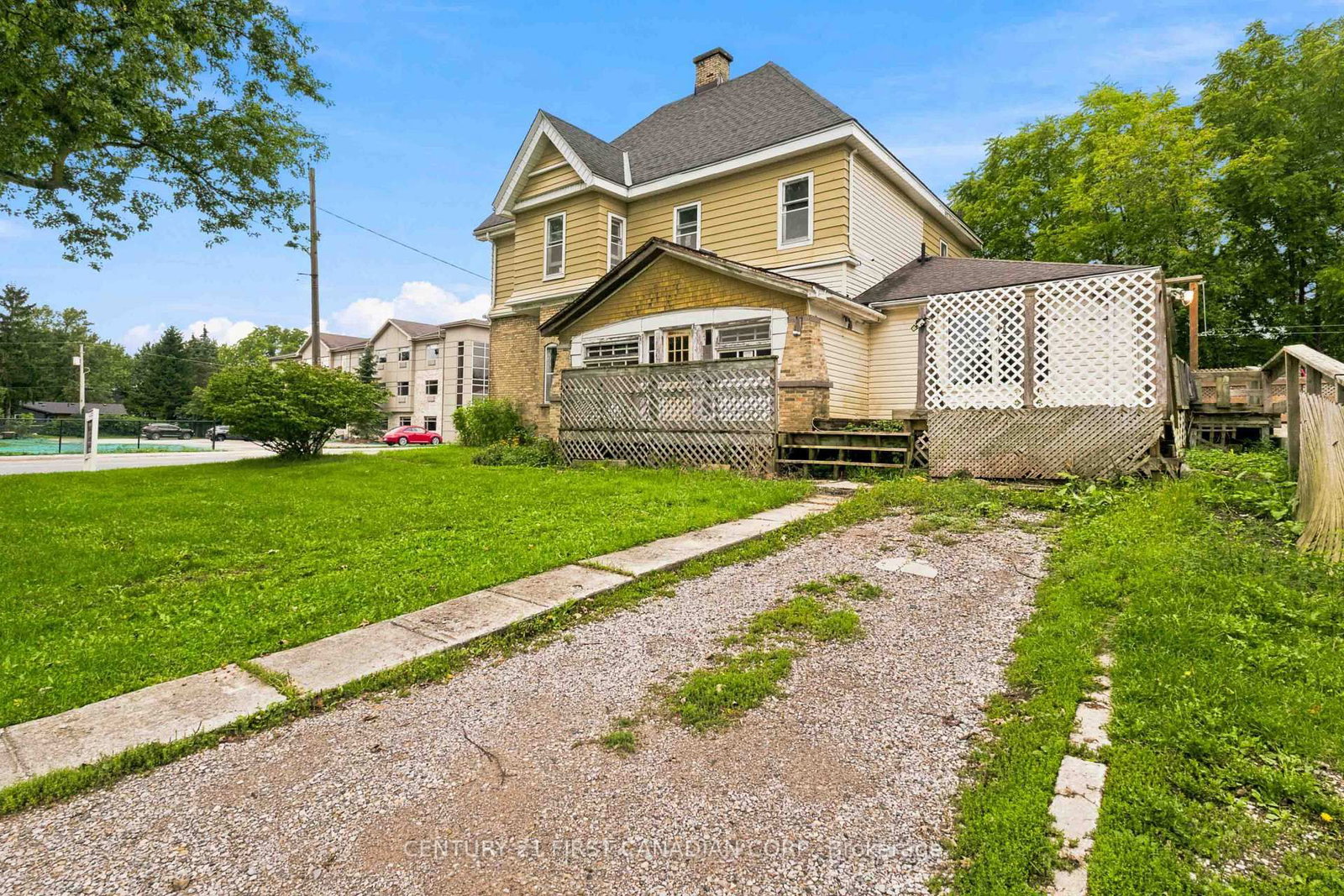 128 Main Street • Lucan Biddulph, ON photo 20