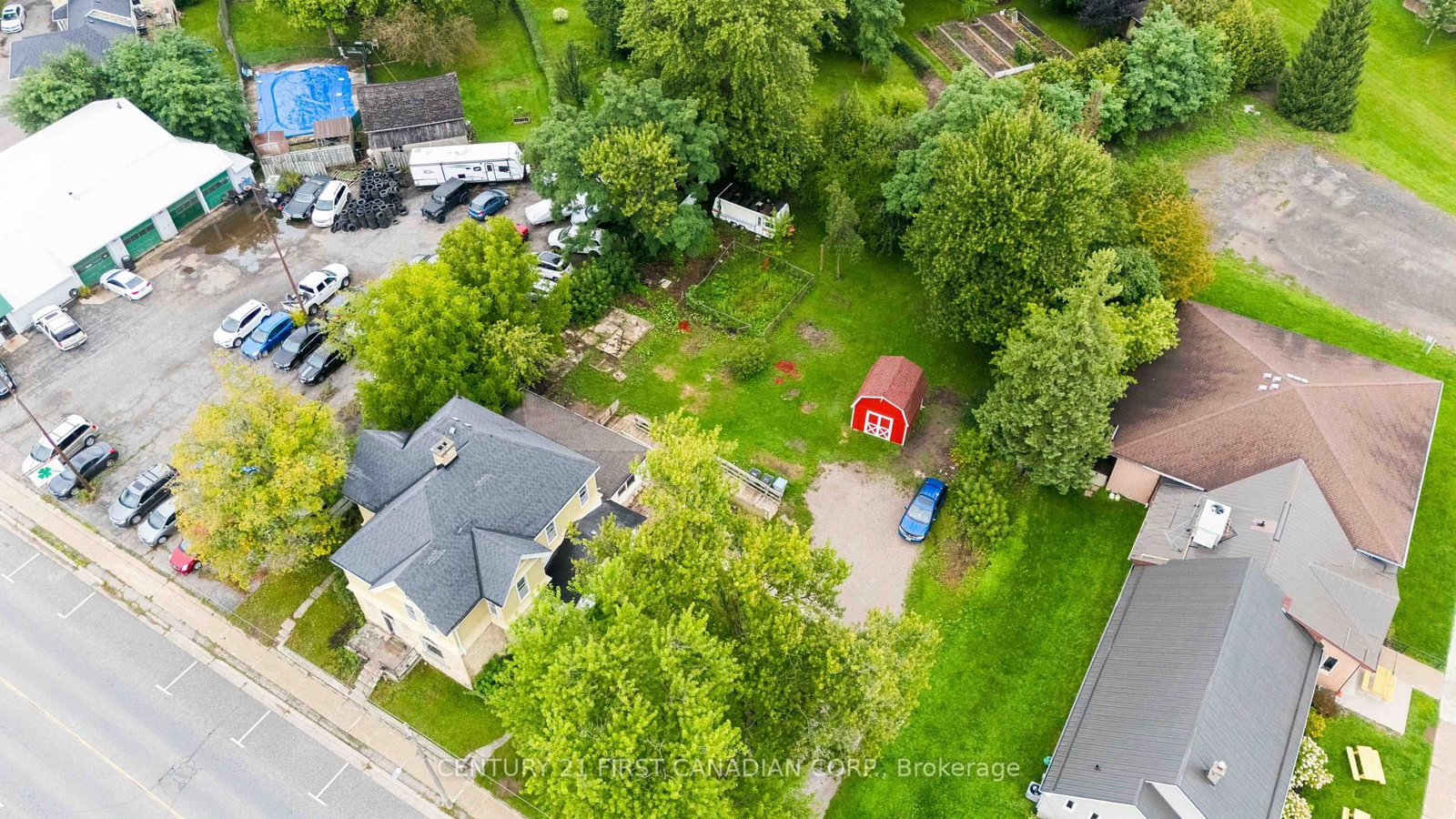 128 Main Street • Lucan Biddulph, ON photo 34