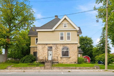 128 Main Street • Lucan Biddulph, ON photo 4