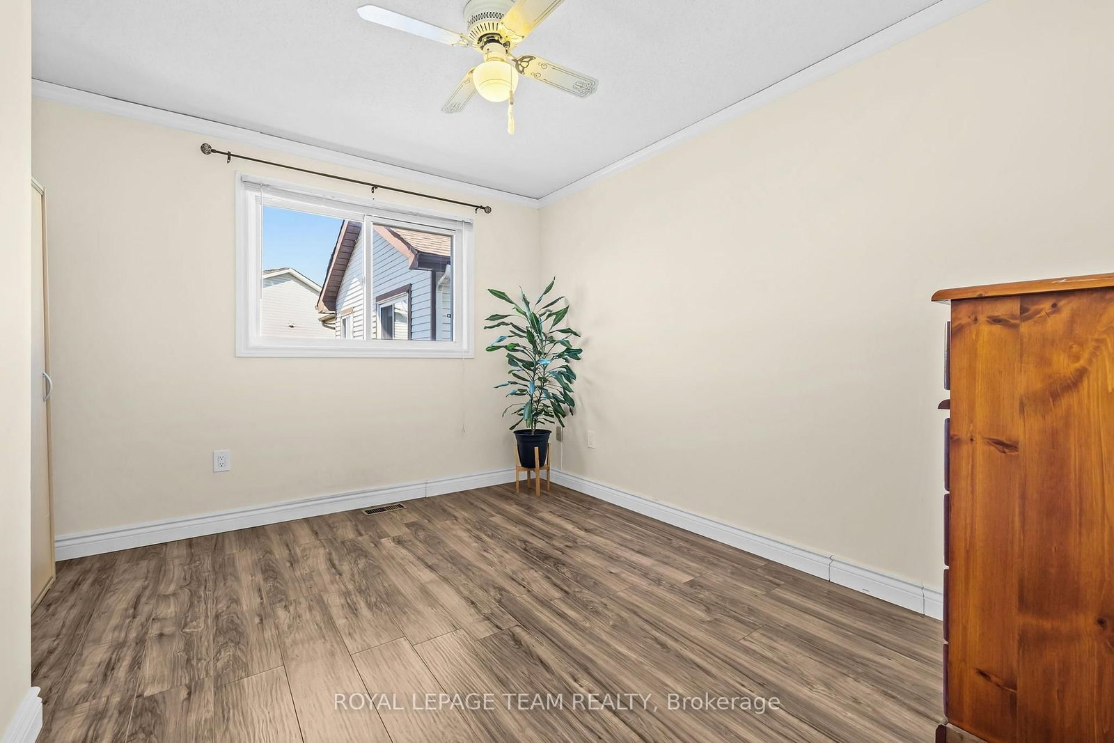 1040 Karsh Drive • Ottawa, ON photo 31