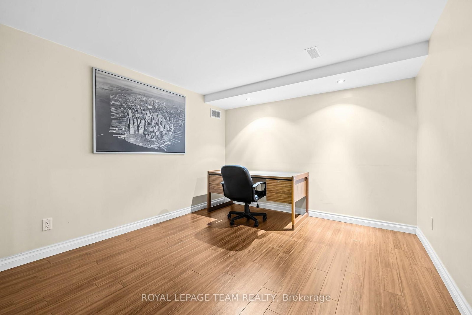 1040 Karsh Drive • Ottawa, ON photo 34