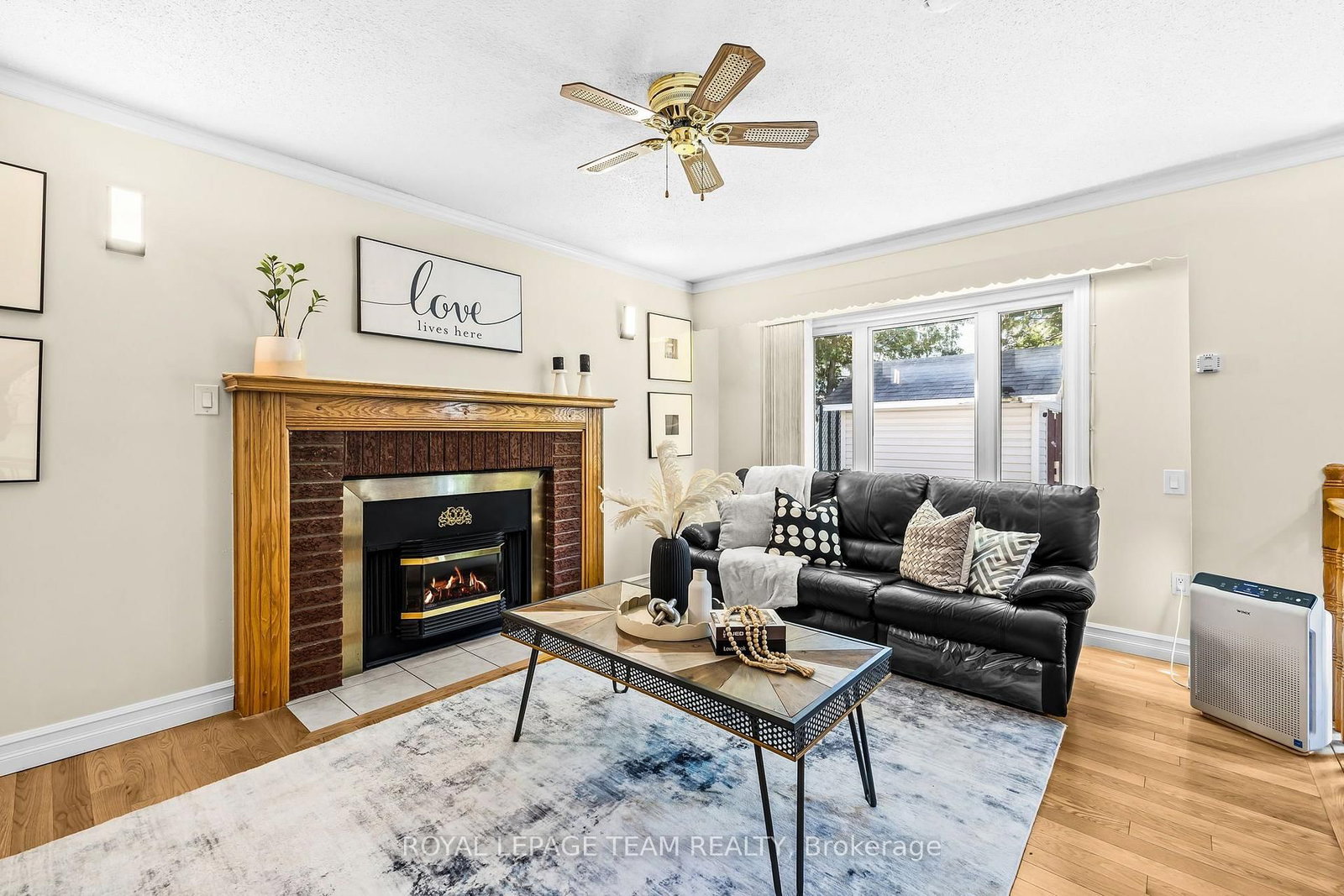 1040 Karsh Drive • Ottawa, ON photo 8