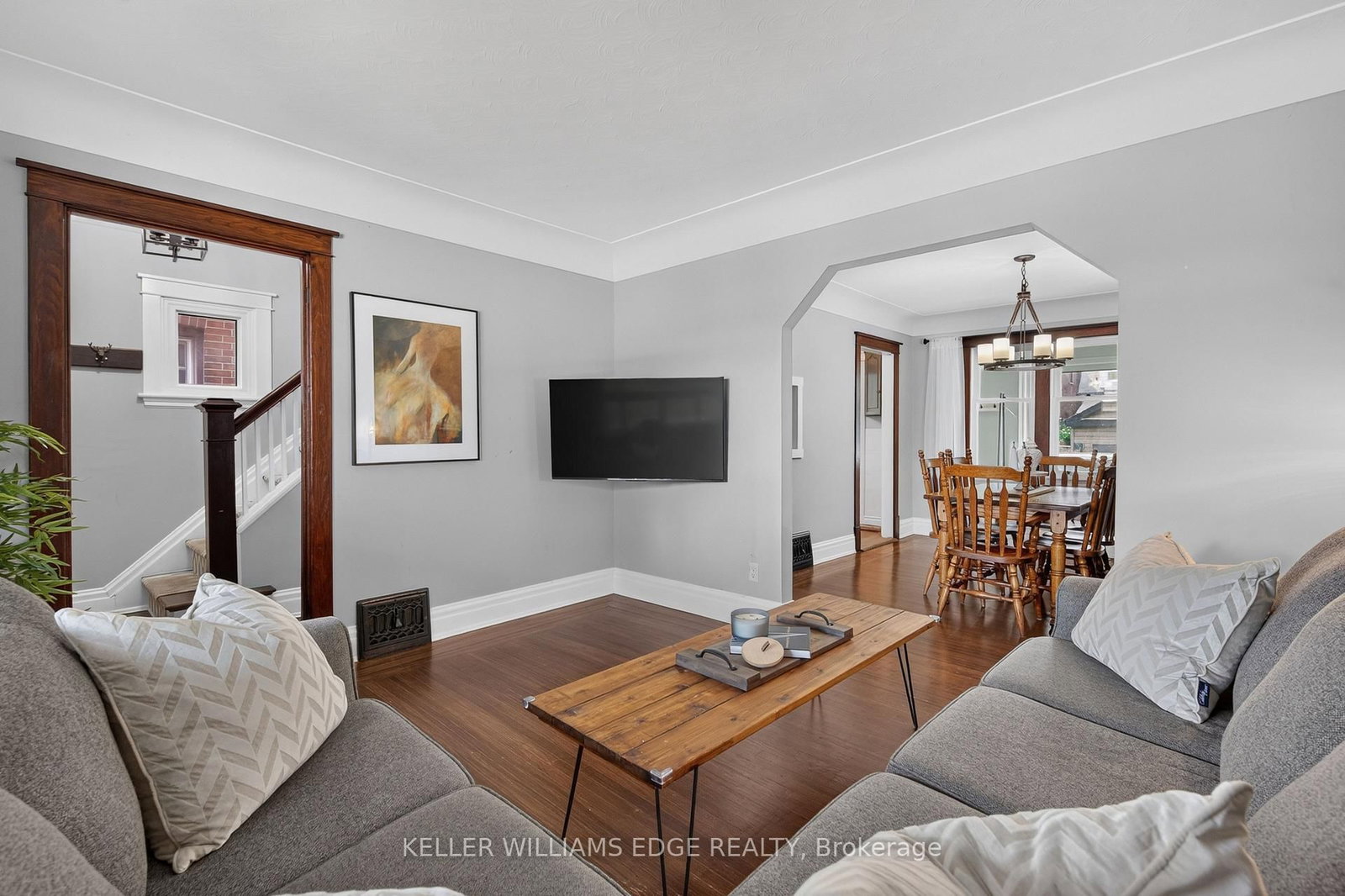 147 Melrose Avenue N • Hamilton, ON photo 4