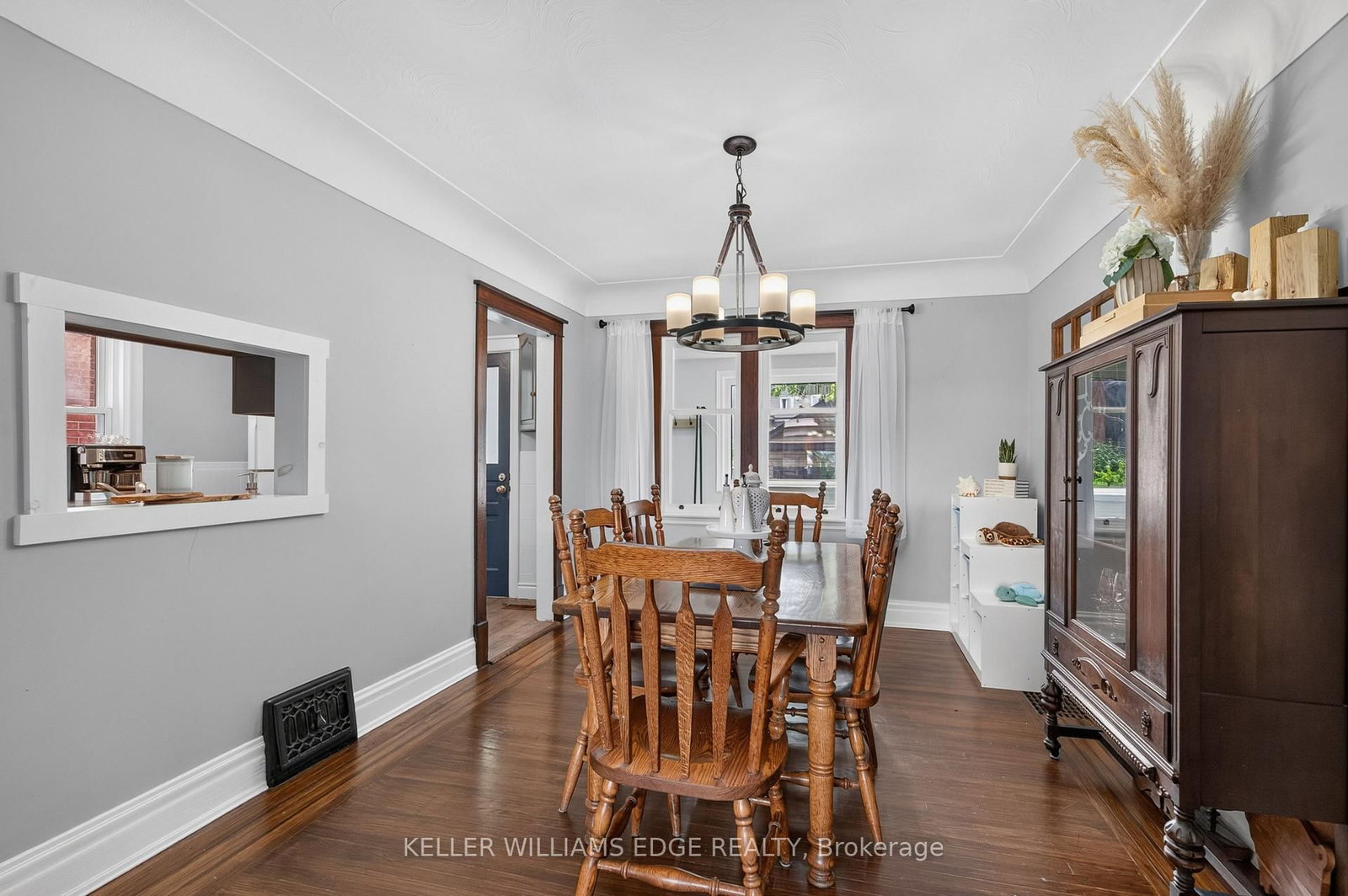 147 Melrose Avenue N • Hamilton, ON photo 5