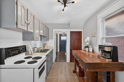 147 Melrose Avenue N • Hamilton, ON photo 7