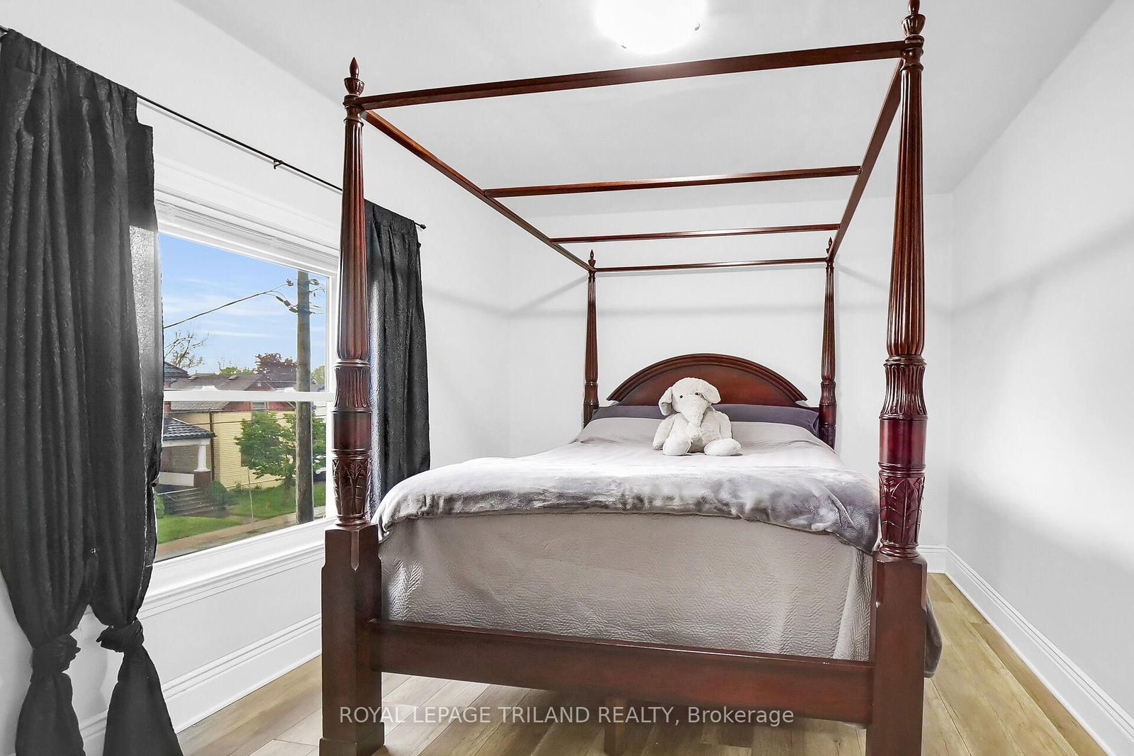 86 Kains Street • St. Thomas, ON photo 18