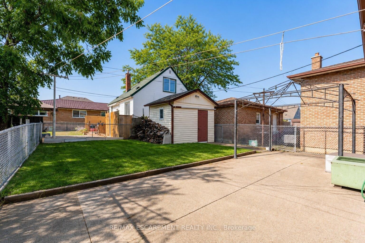 1894 Main Street E • Hamilton, ON photo 27