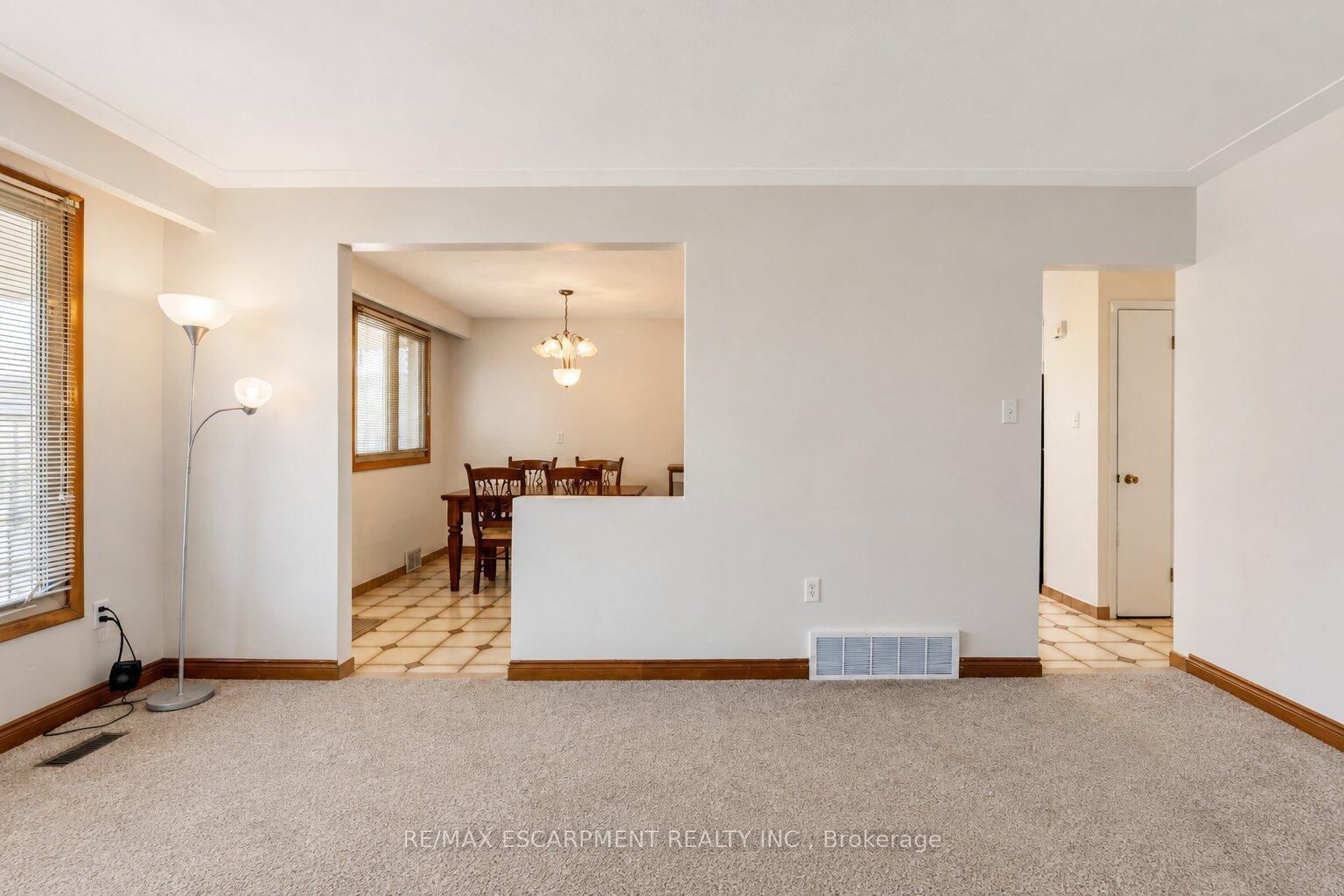 1894 Main Street E • Hamilton, ON photo 6