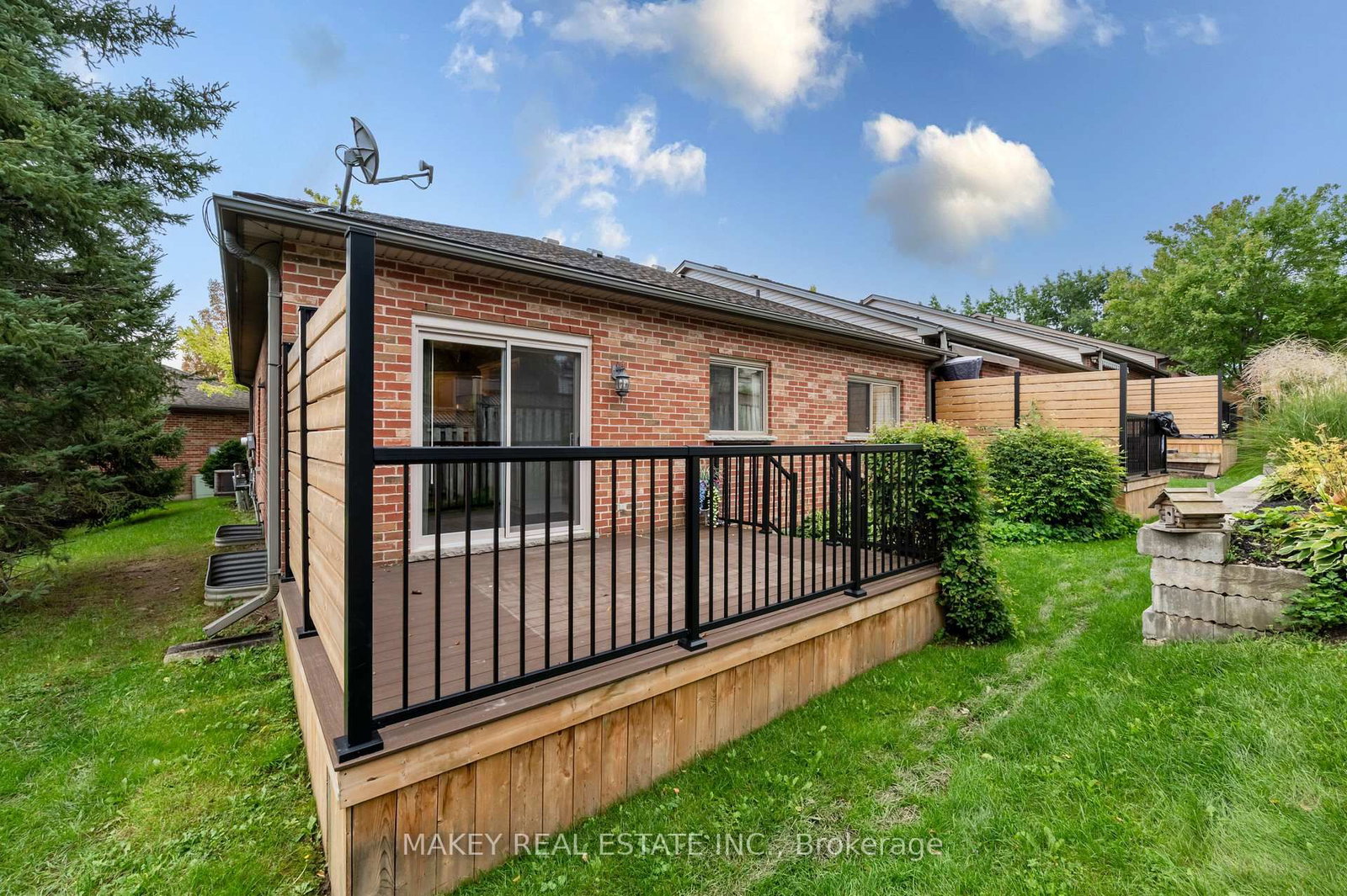 473 Nova Scotia Court • #4 • Woodstock, ON photo 5