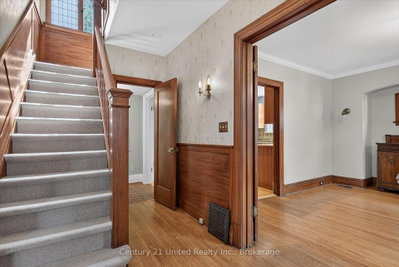 627 Gilmour Street • Peterborough, ON photo 3