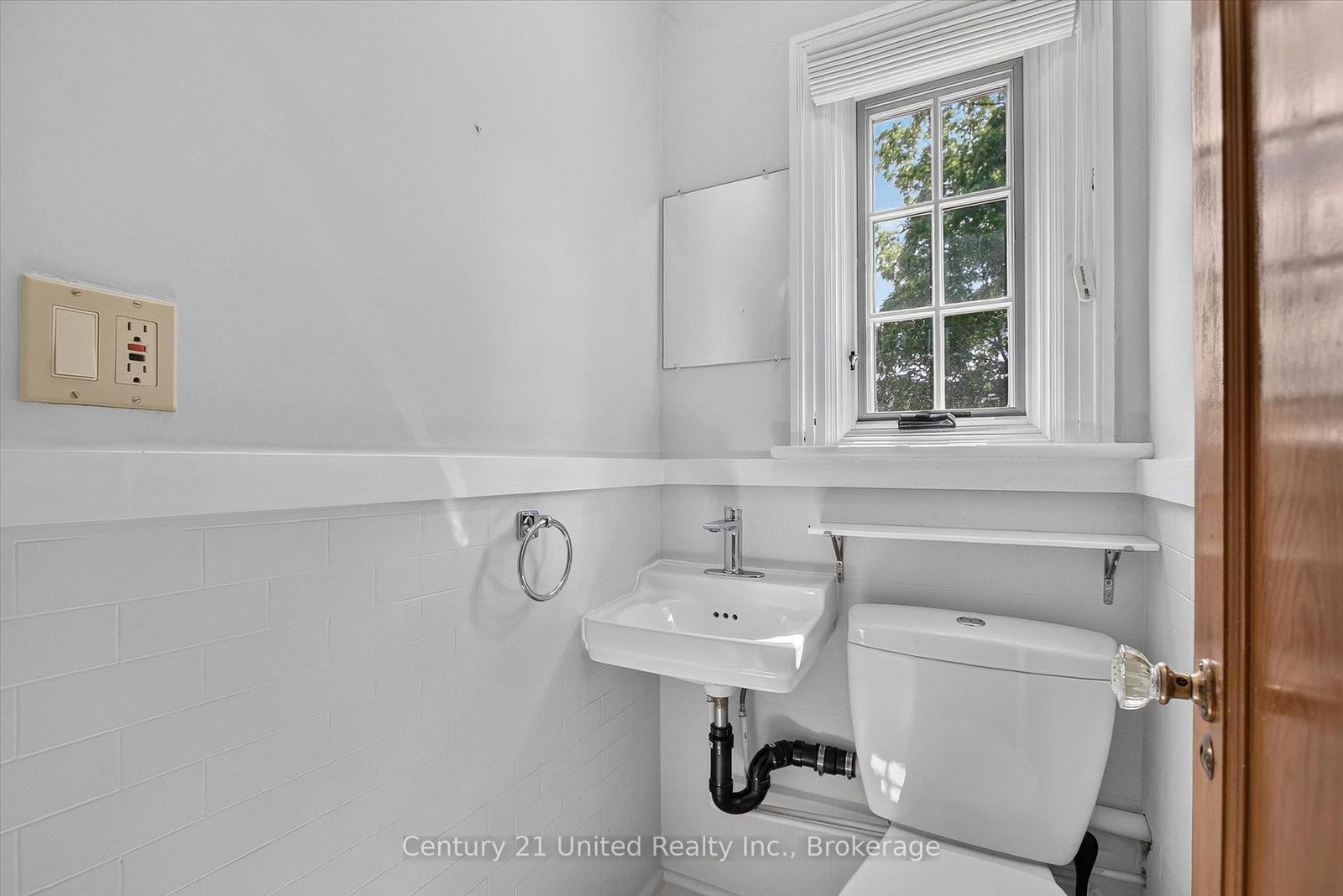 627 Gilmour Street • Peterborough, ON photo 35