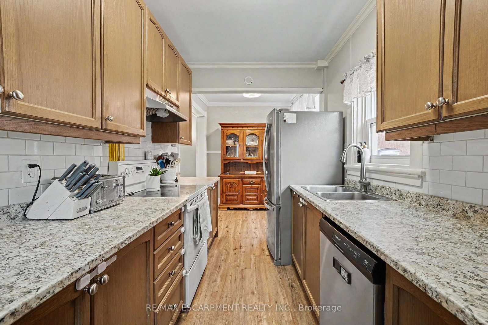 600 PEEL Street • Woodstock, ON photo 11