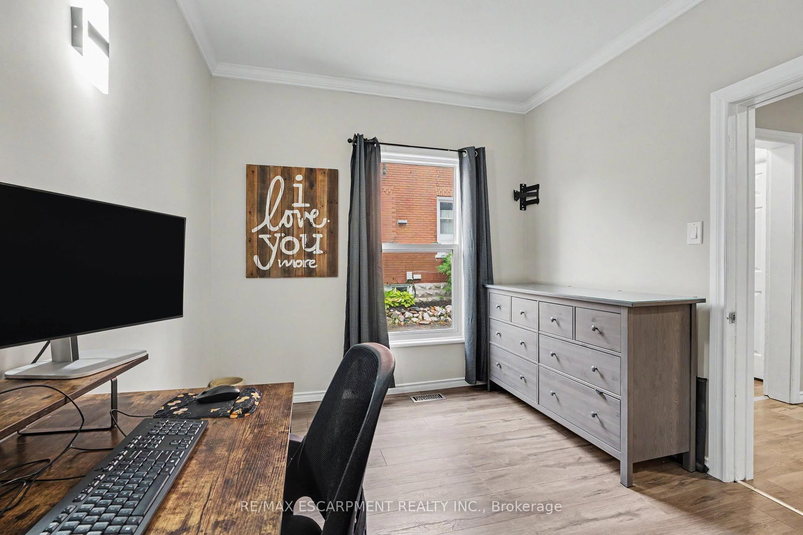 600 PEEL Street • Woodstock, ON photo 18