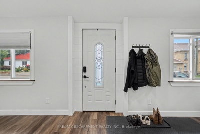 600 PEEL Street • Woodstock, ON photo 4