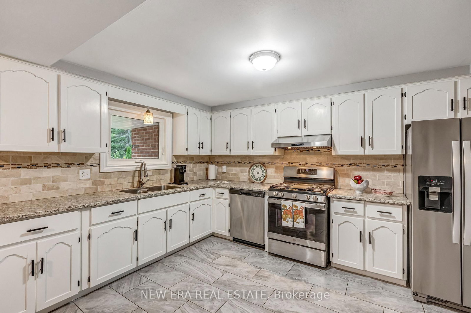 205 Christie Street • Guelph/Eramosa, ON photo 9
