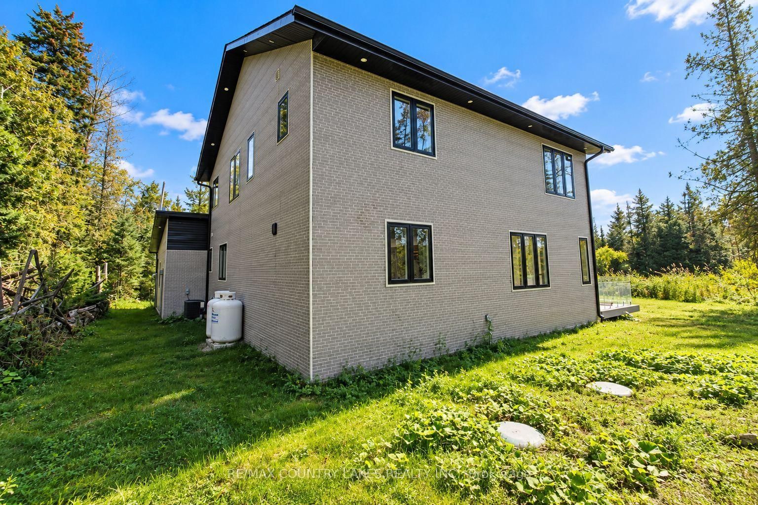 445 Martin's Road • Kawartha Lakes, ON photo 4