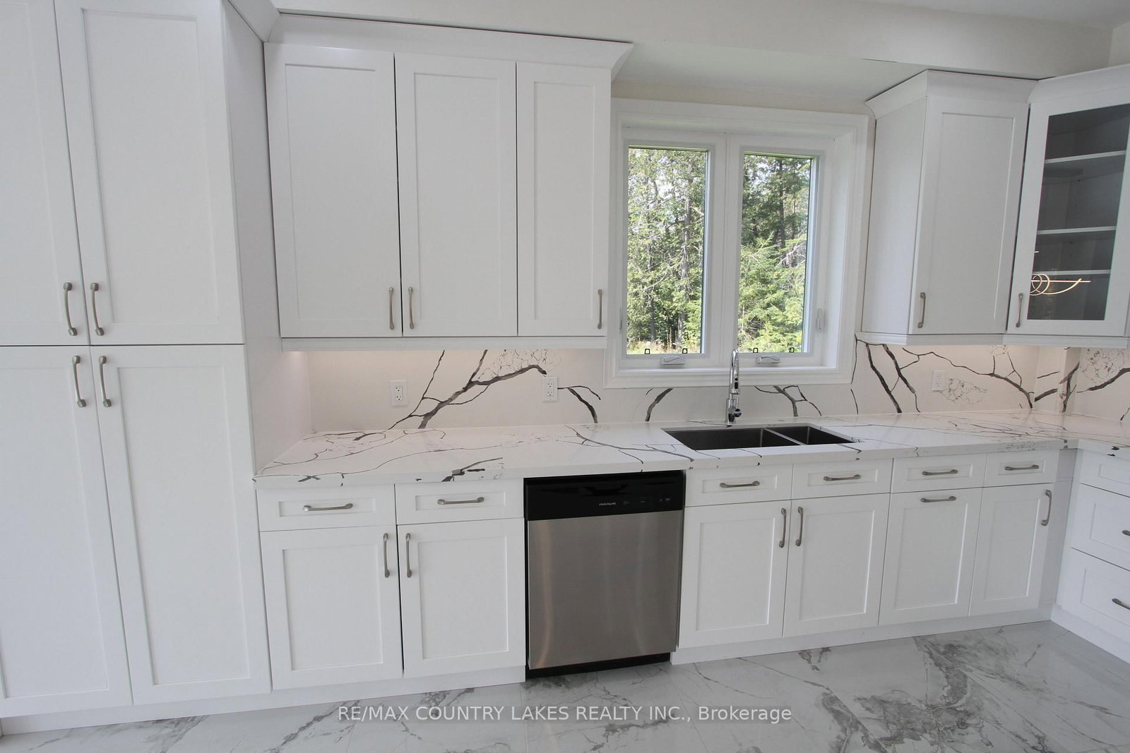 445 Martin's Road • Kawartha Lakes, ON photo 8