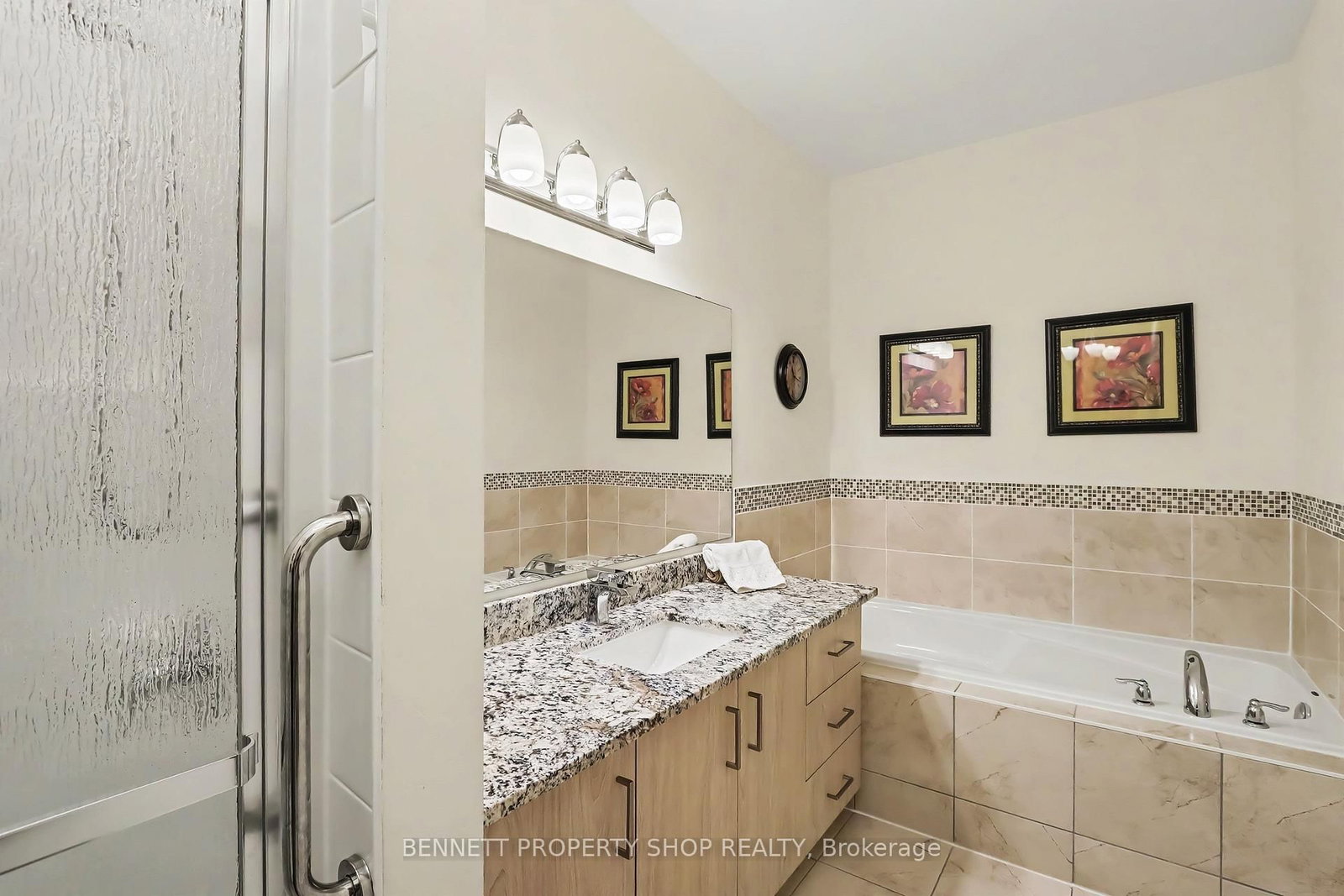259 Shinny Avenue • Ottawa, ON photo 10