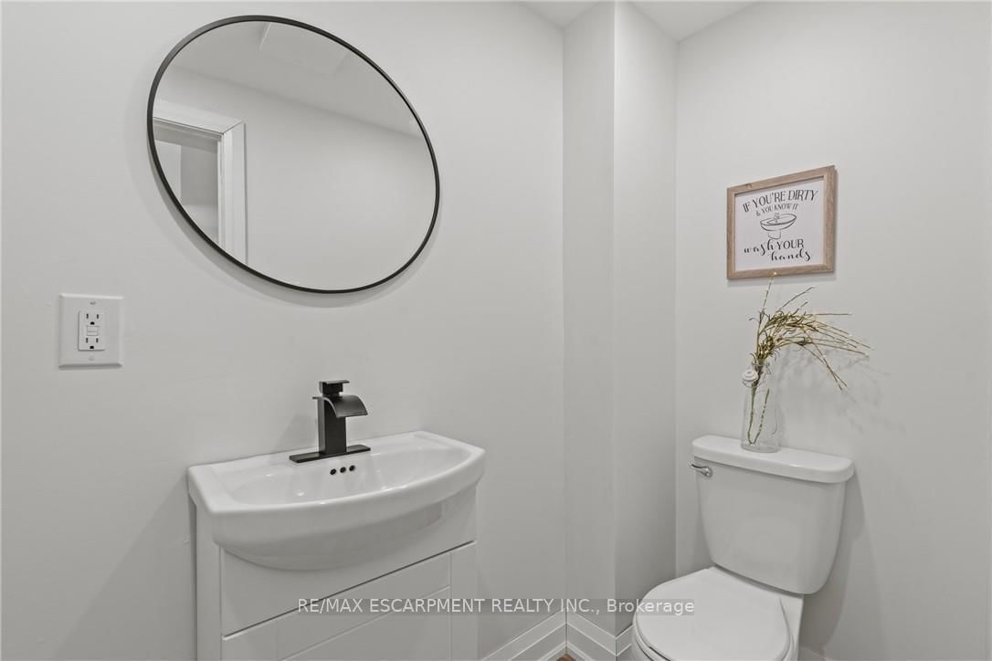 192 VICTORIA Avenue N • Hamilton, ON photo 14