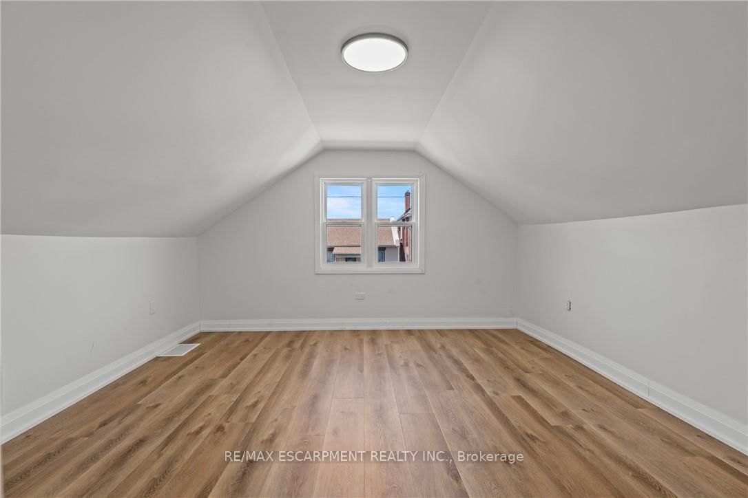 192 VICTORIA Avenue N • Hamilton, ON photo 20