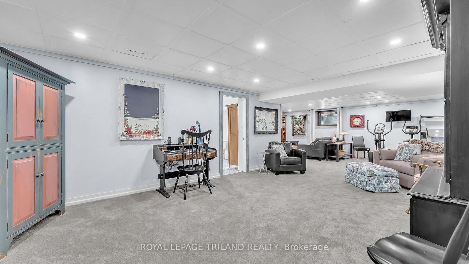 2400 Red Thorne Avenue • London South, ON photo 26
