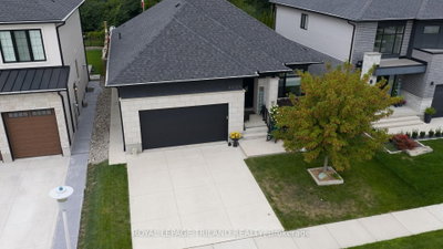 2400 Red Thorne Avenue • London South, ON photo 3