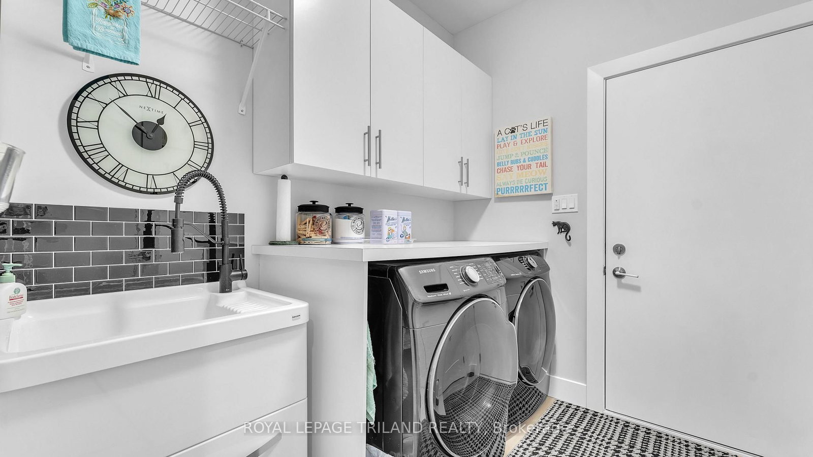 2400 Red Thorne Avenue • London South, ON photo 33