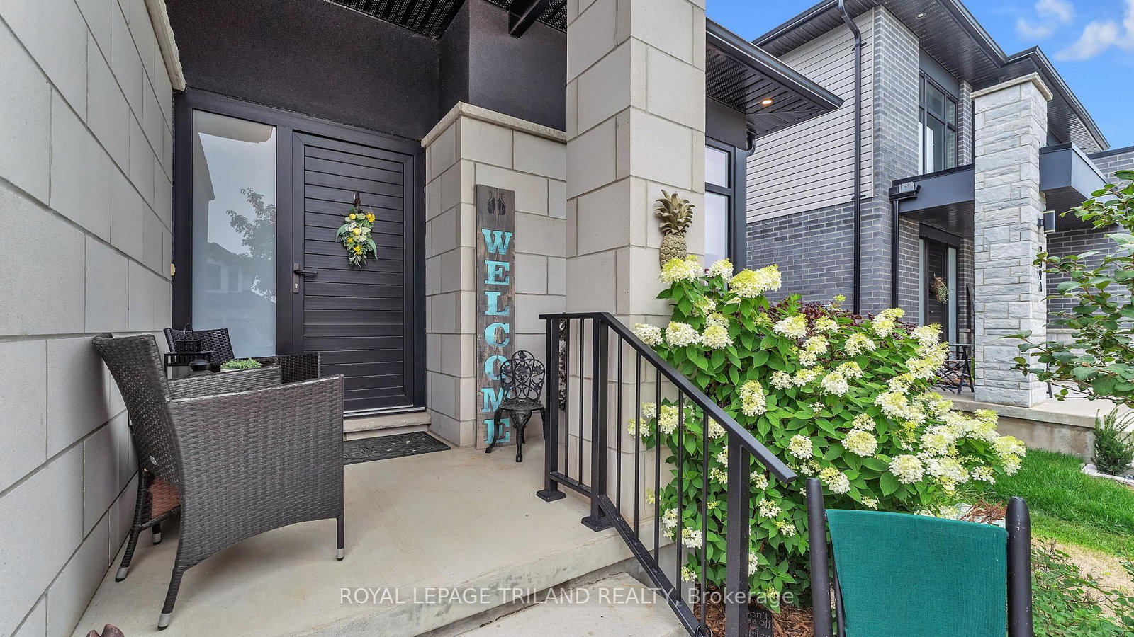 2400 Red Thorne Avenue • London South, ON photo 4
