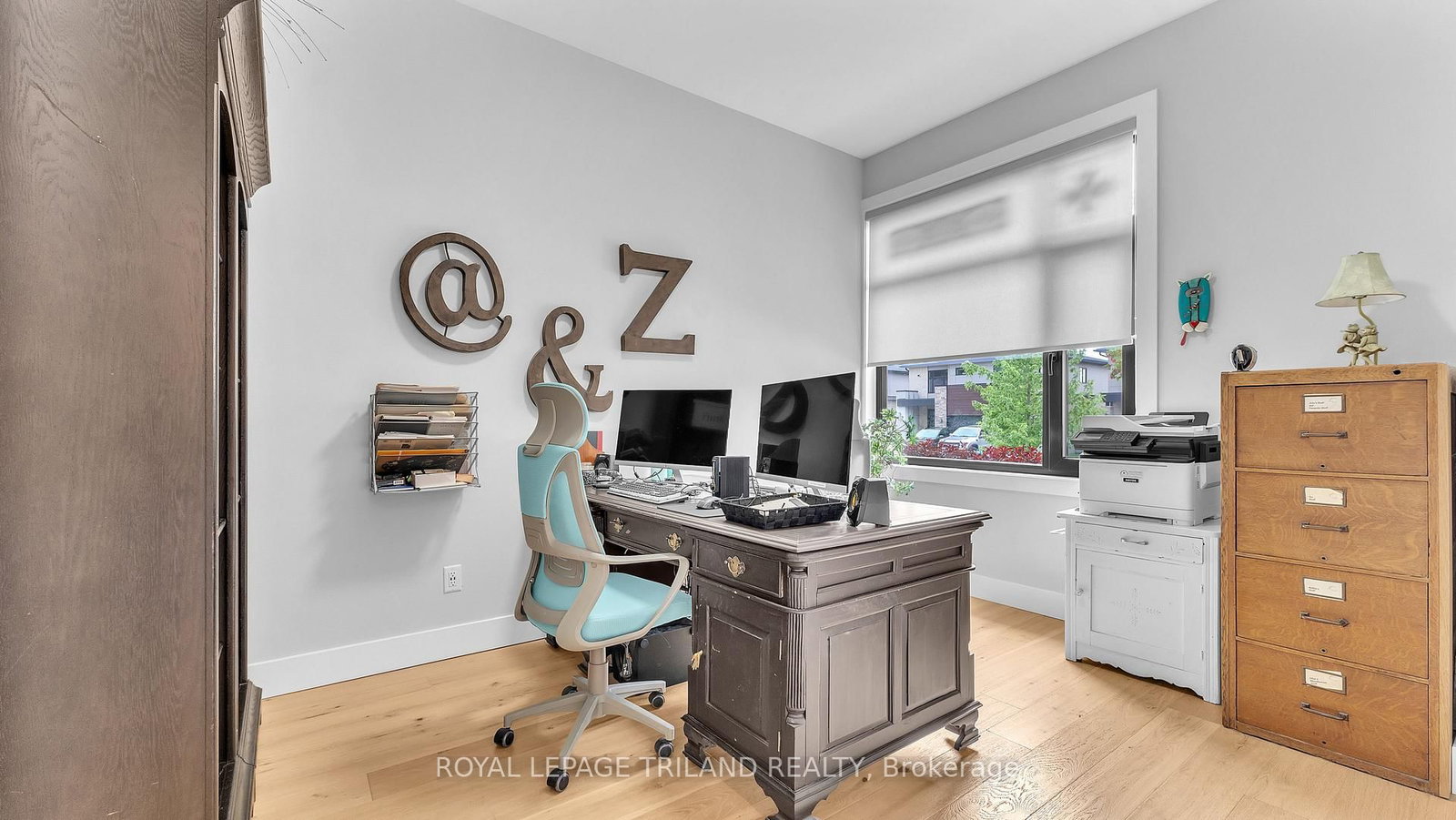 2400 Red Thorne Avenue • London South, ON photo 9