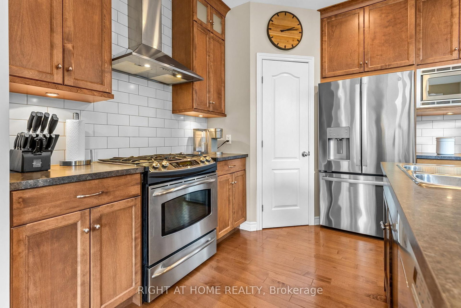983 Fieldfair Way • Ottawa, ON photo 14