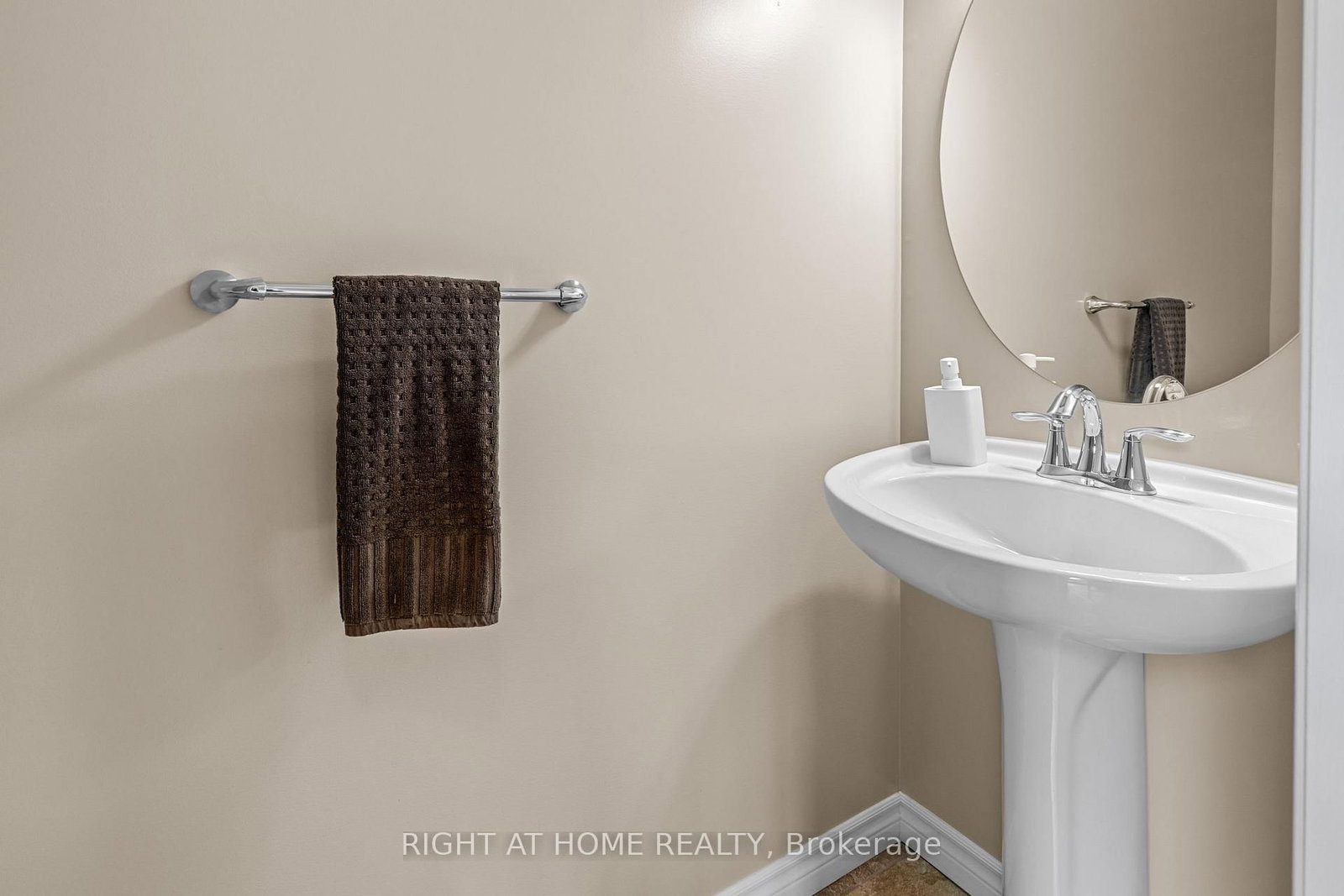 983 Fieldfair Way • Ottawa, ON photo 18