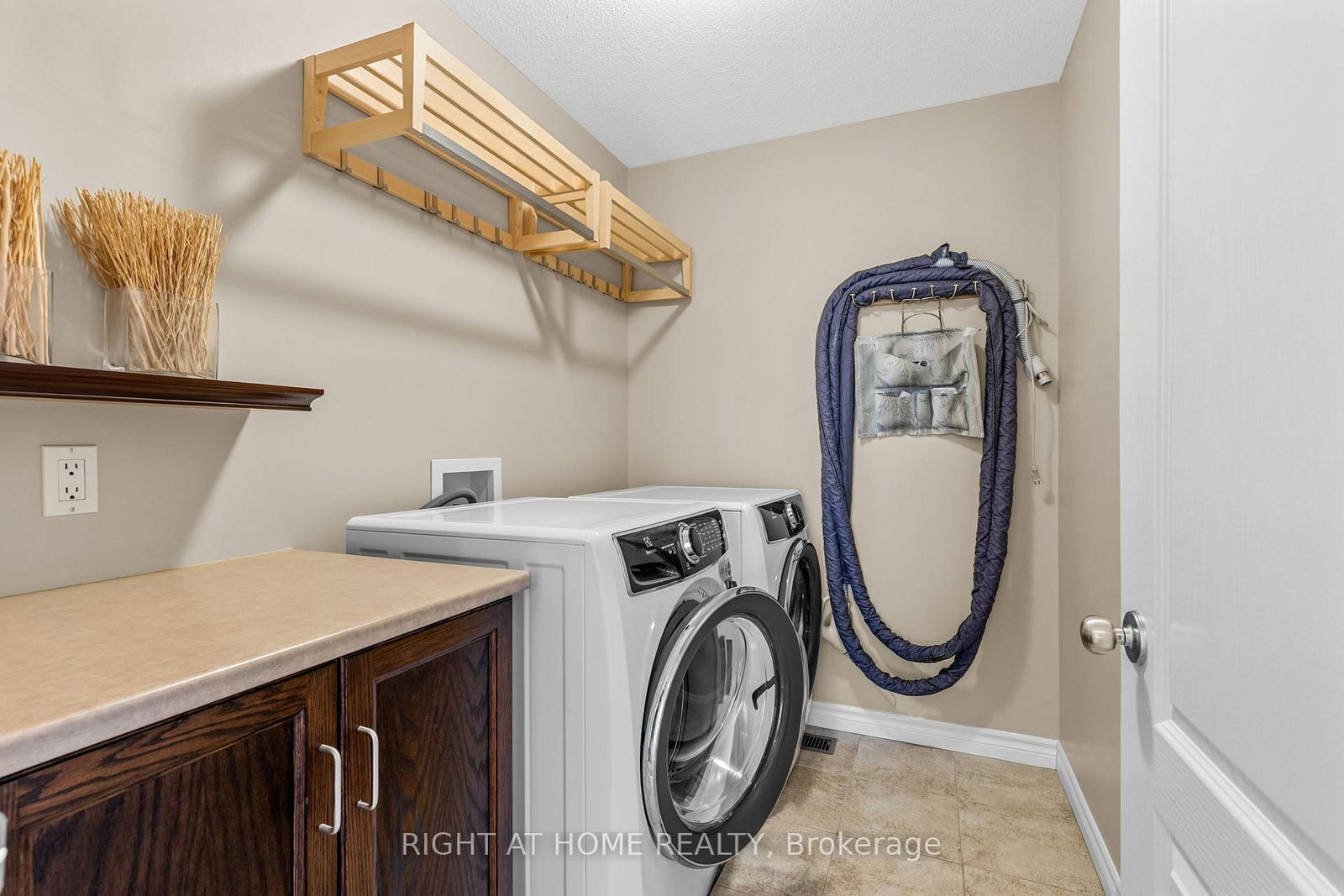 983 Fieldfair Way • Ottawa, ON photo 29
