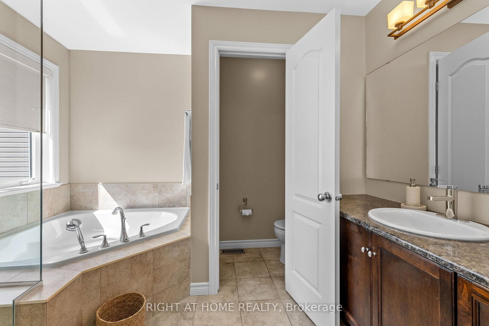 983 Fieldfair Way • Ottawa, ON photo 36