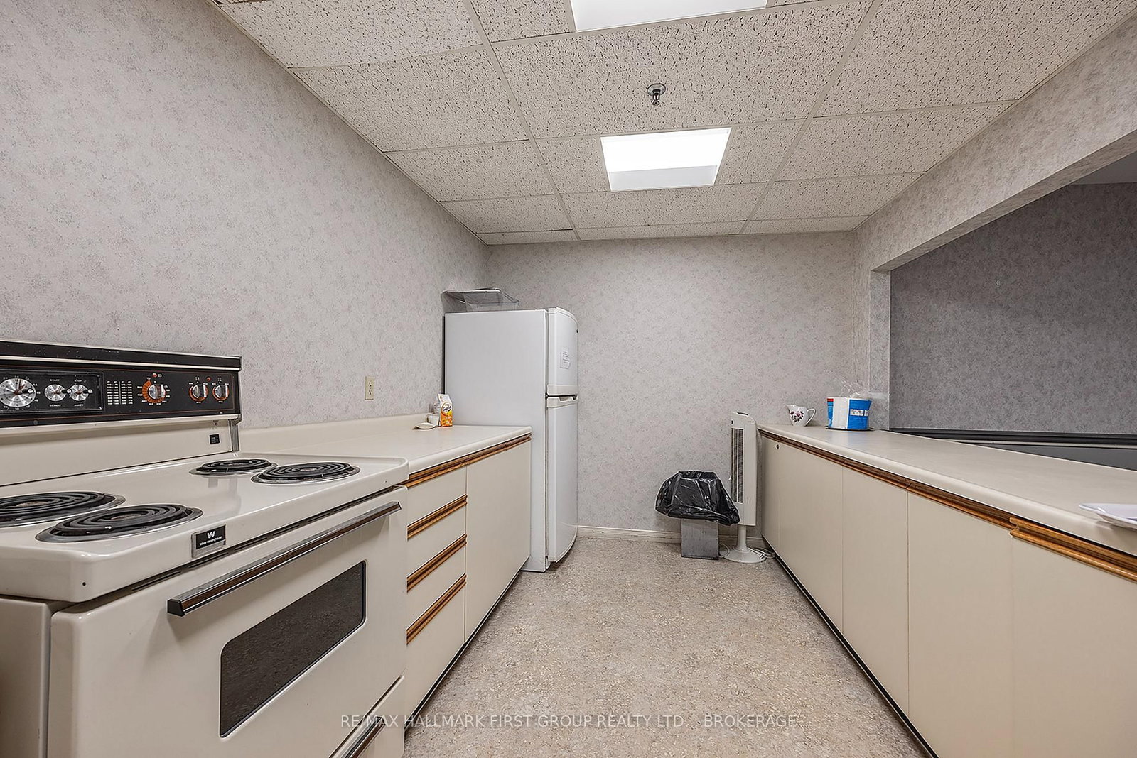 14 Greenview Drive • #204 • Kingston, ON photo 38