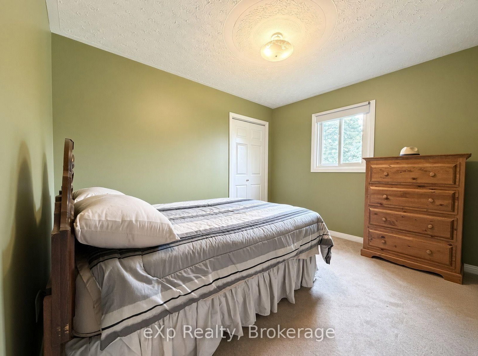 23 Willow Street • Brockton, ON photo 11