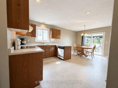 23 Willow Street • Brockton, ON photo 5