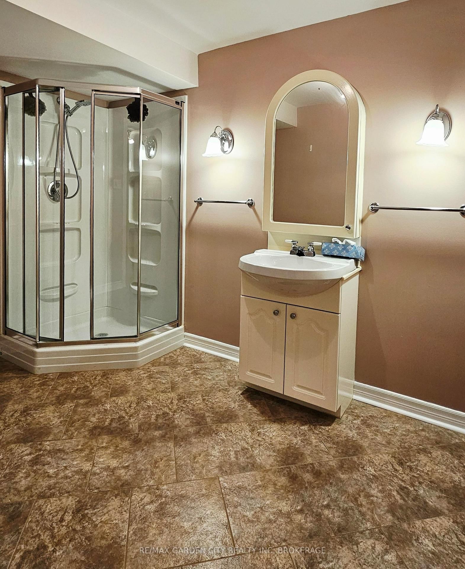 122 BUNTING Road • #45 • St. Catharines, ON photo 21