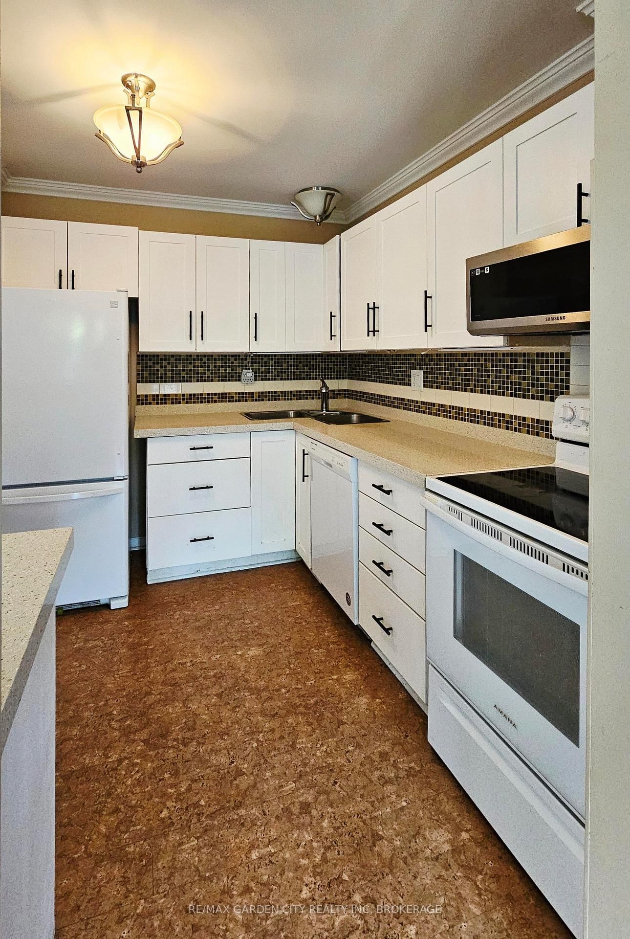 122 BUNTING Road • #45 • St. Catharines, ON photo 5