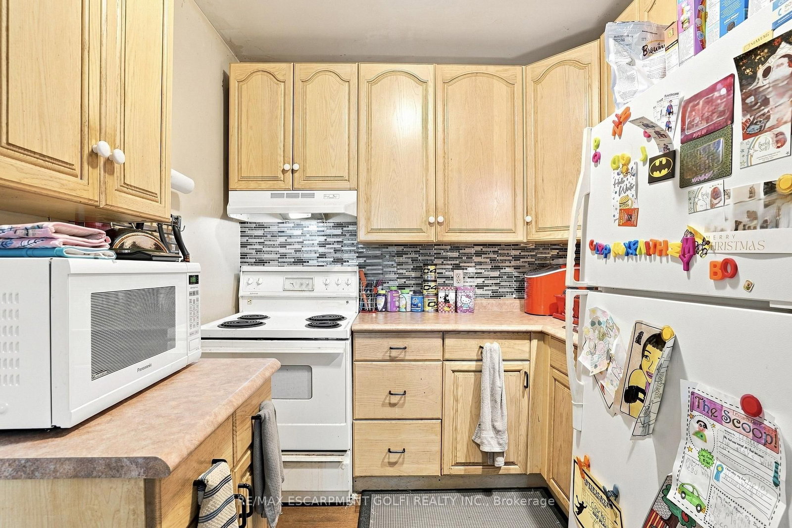 52 Kensington Avenue N • Hamilton, ON photo 10