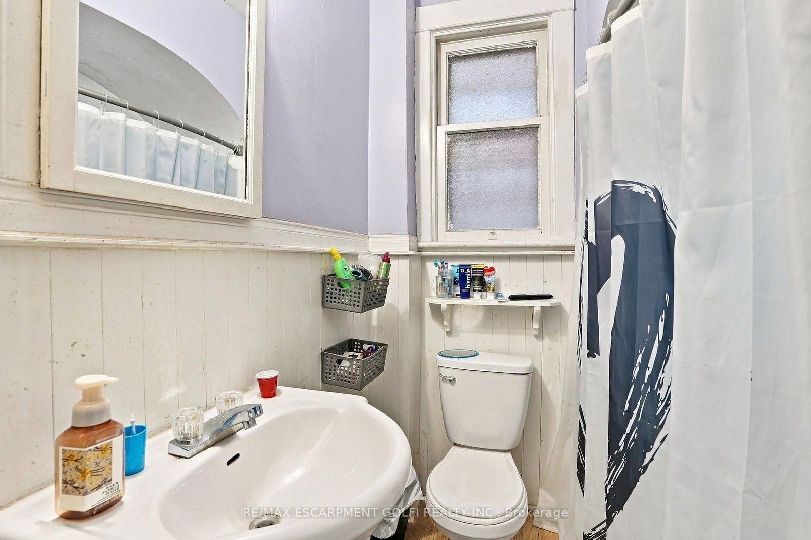 52 Kensington Avenue N • Hamilton, ON photo 12