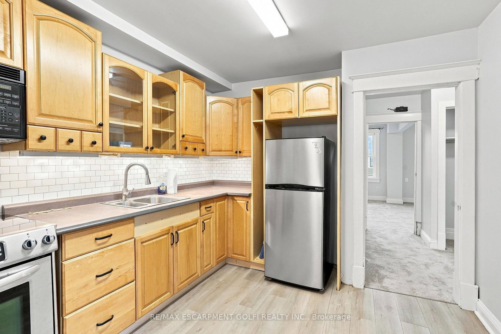 52 Kensington Avenue N • Hamilton, ON photo 23