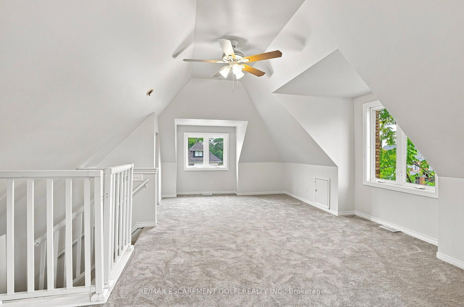 52 Kensington Avenue N • Hamilton, ON photo 27