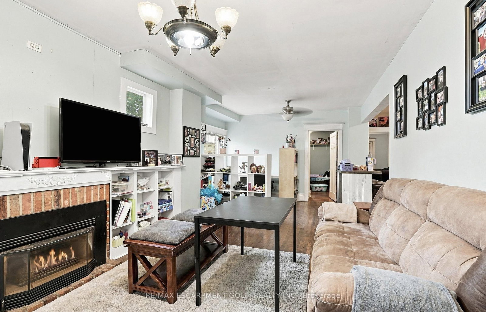 52 Kensington Avenue N • Hamilton, ON photo 5