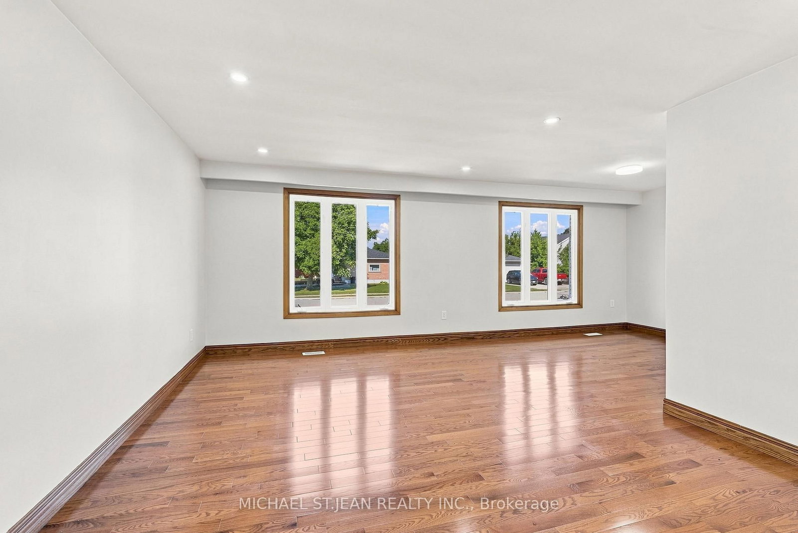 14 Green Forest Drive • Hamilton, ON photo 9