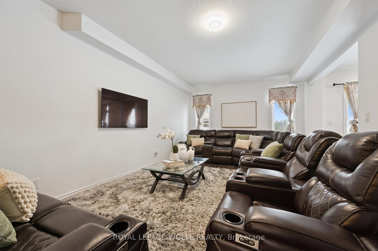 308 Freure Drive • Cambridge, ON photo 8