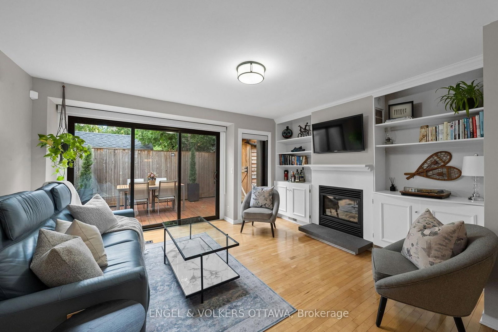 4 Avon Lane • Ottawa, ON photo 14