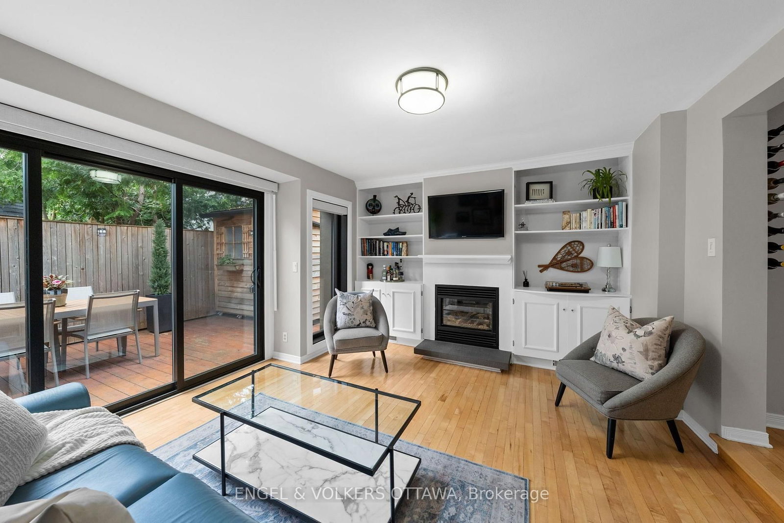 4 Avon Lane • Ottawa, ON photo 15
